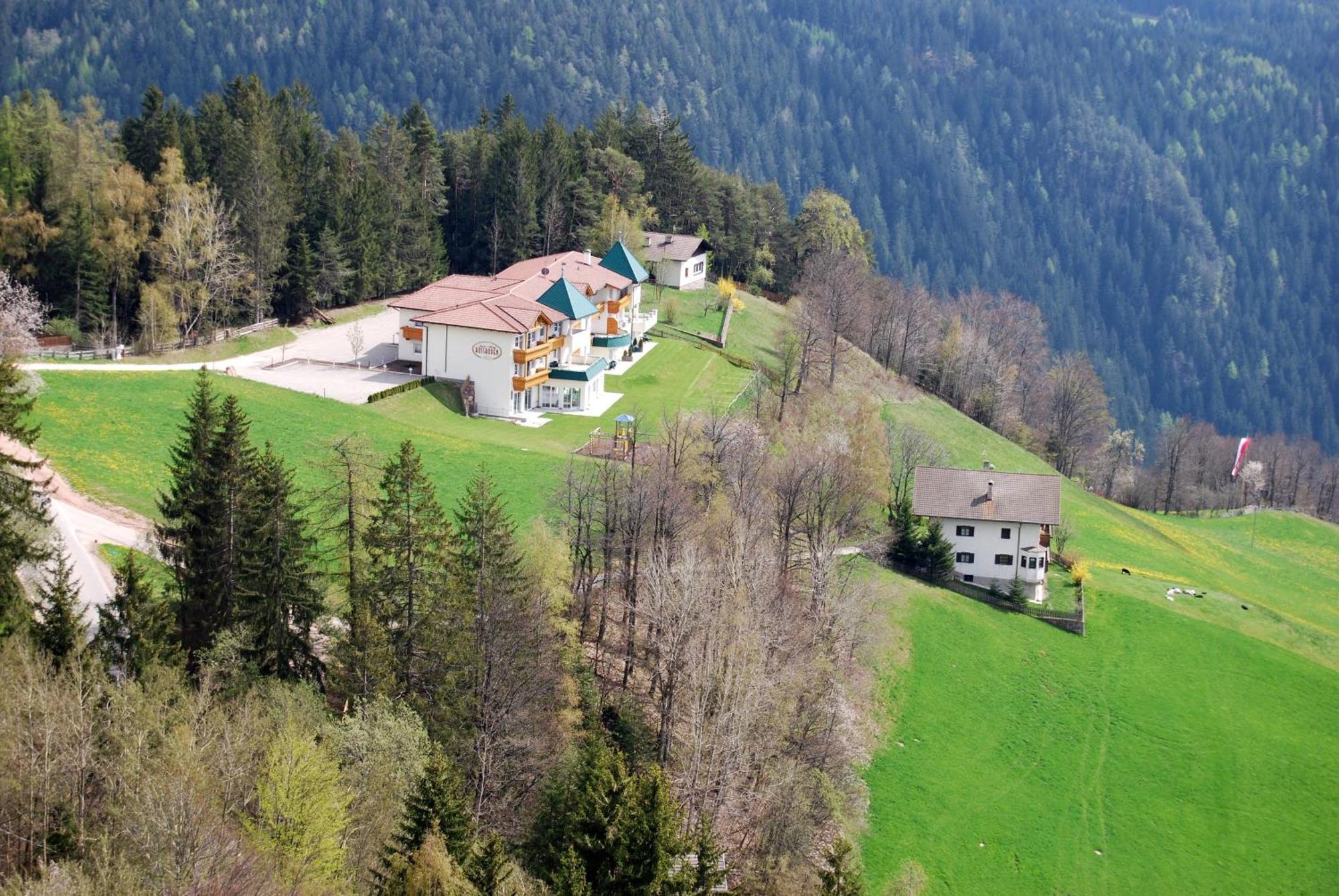 Residence Rossboden Mit Hallenbad Verano Eksteriør bilde